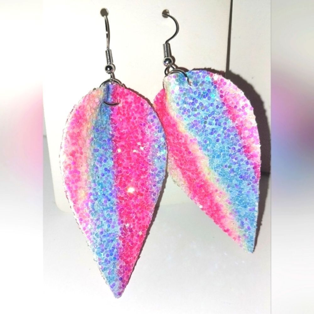 Ladies Fun Pink Beautiful bedazzled Fashion Earrings